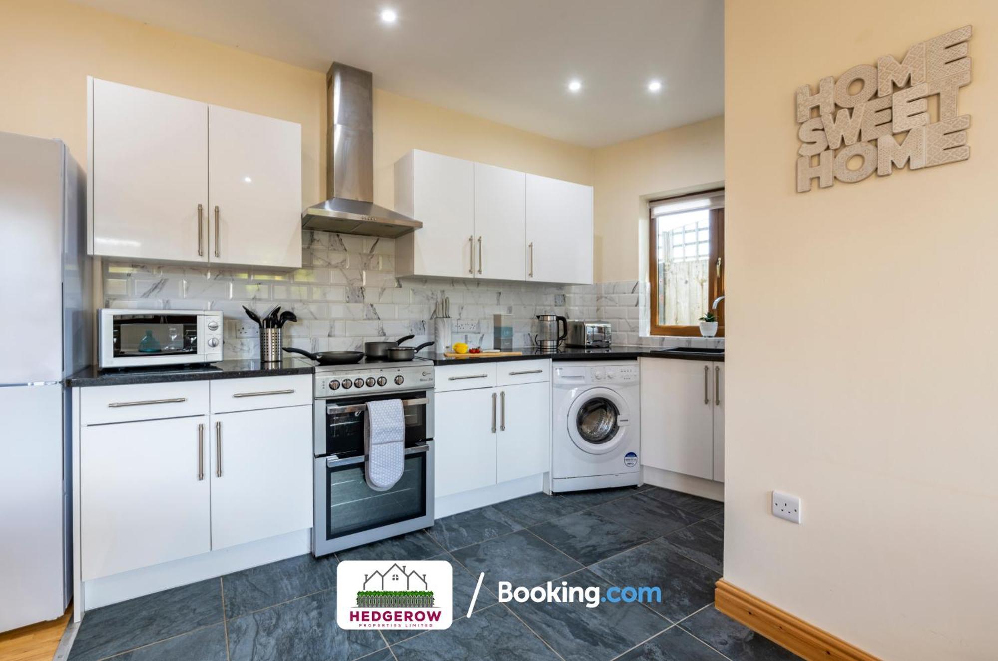Secure 2-Bed Escape For 6 With Tranquil Garden L Special Deals L Last-Minute Deals L トルーロー エクステリア 写真