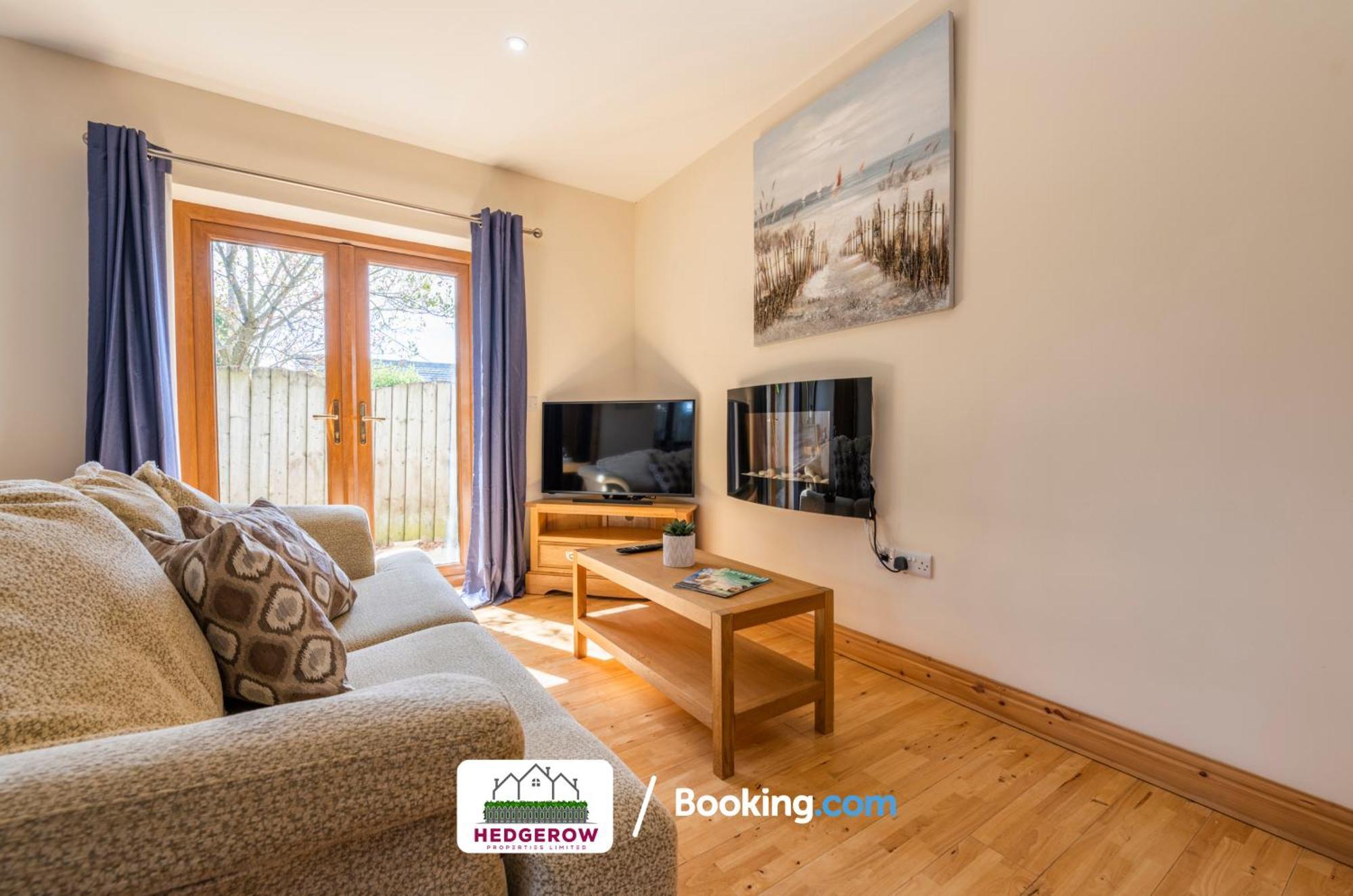 Secure 2-Bed Escape For 6 With Tranquil Garden L Special Deals L Last-Minute Deals L トルーロー エクステリア 写真